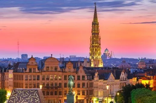 Day 1: Brussels — Explore the city and its Christmas Market