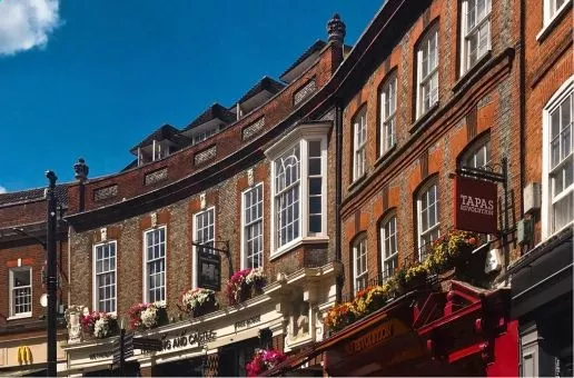 Day 11: Windsor — Grateful for History's Whispers and Family Laughter