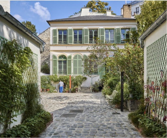 Off the beaten track Paris