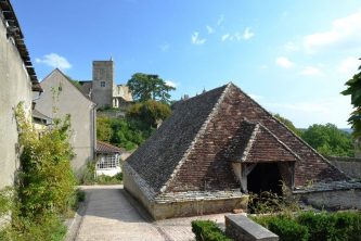MEDIEVAL BURGUNDY: THE MONK'S TRAIL - SHORT